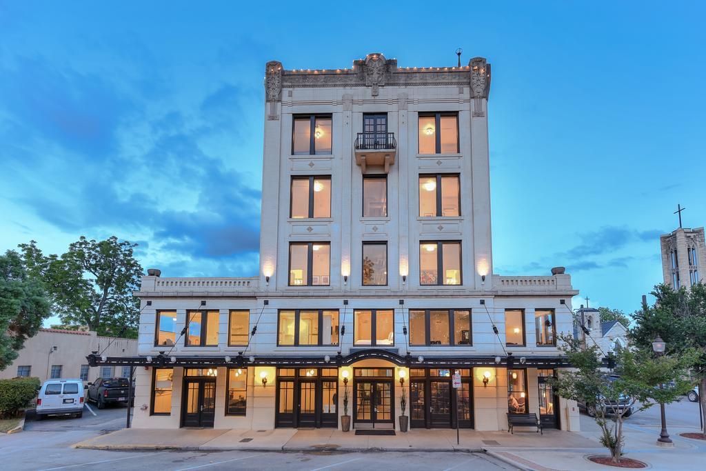 Park Plaza Hotel סגווין מראה חיצוני תמונה