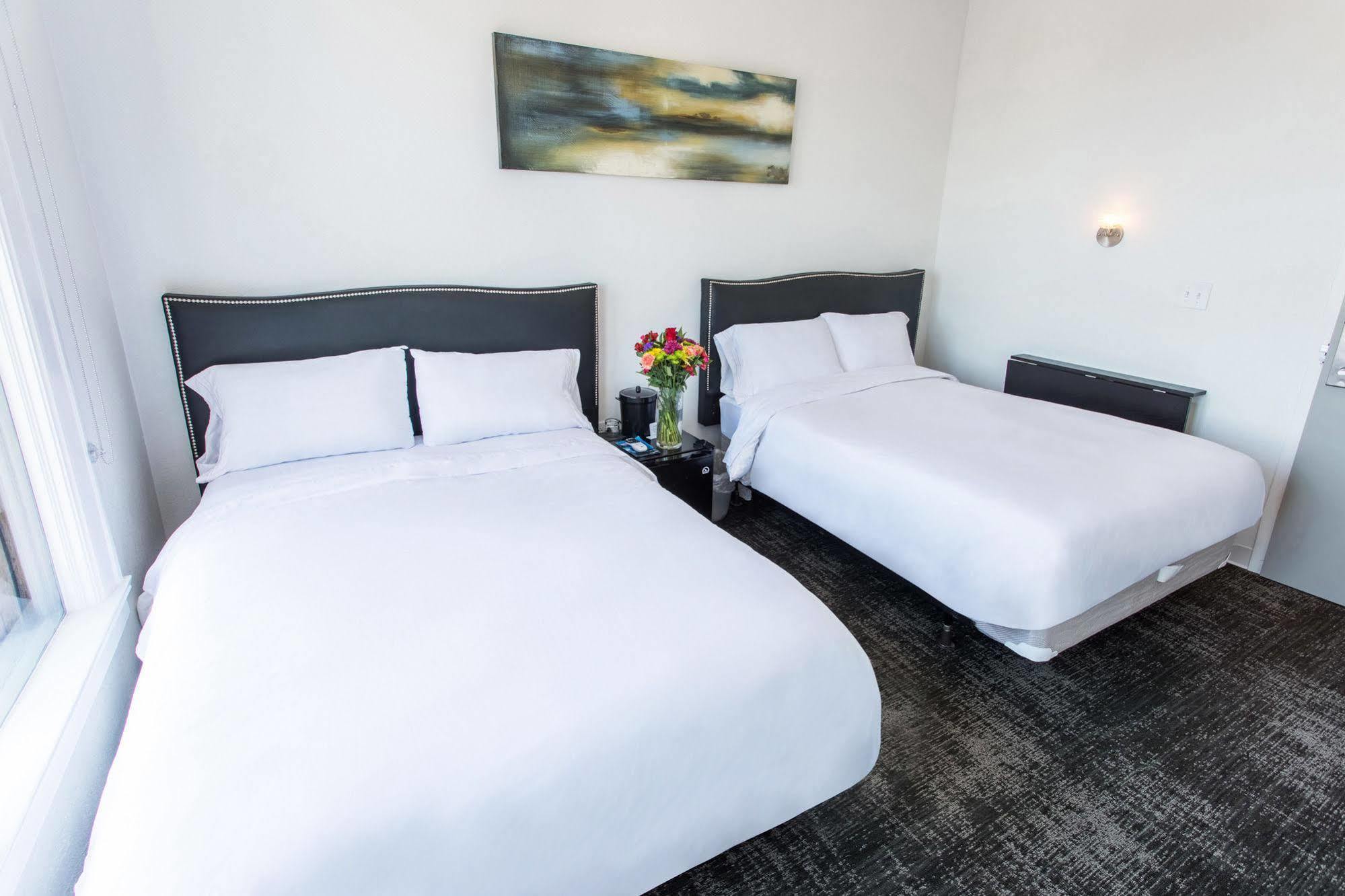 Park Plaza Hotel סגווין מראה חיצוני תמונה